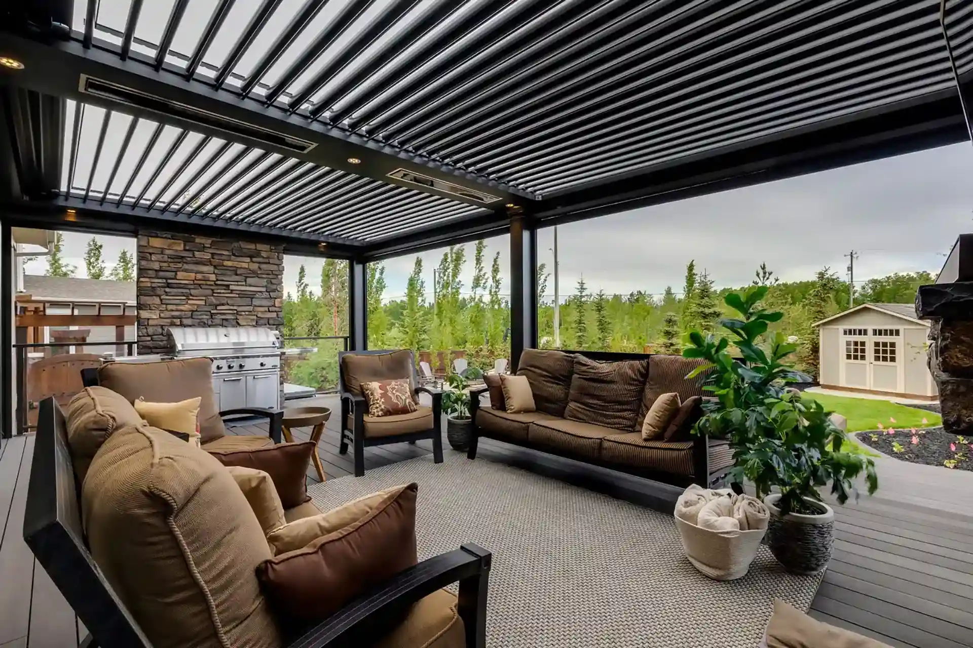 Photo of a StruXure pergola with outdoor furniture
